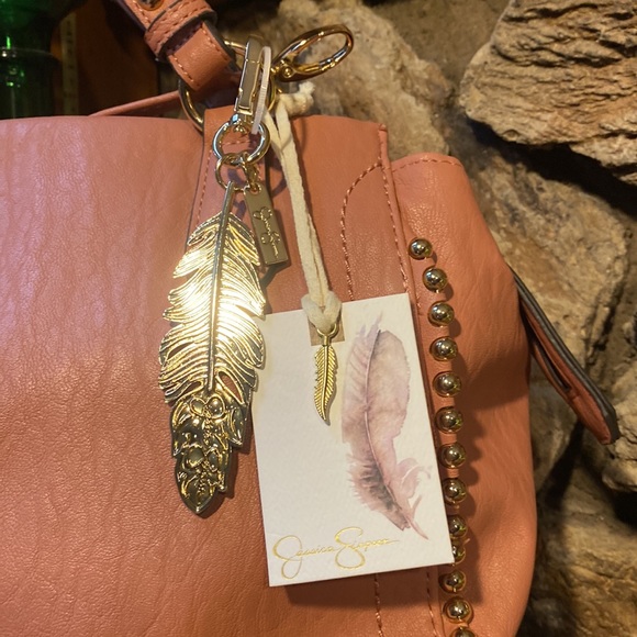 NWT Jessica Simpson handle w/ crossbody strap. Camel color - Picture 2 of 9